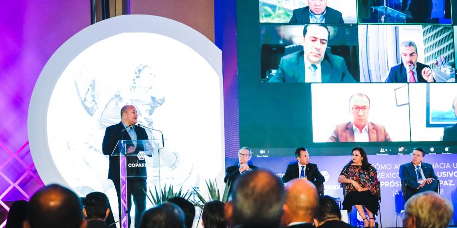 El gobernador de Jalisco, Enrique Alfaro, durante el Encuentro por México 2022, organizado por la Coparmex.