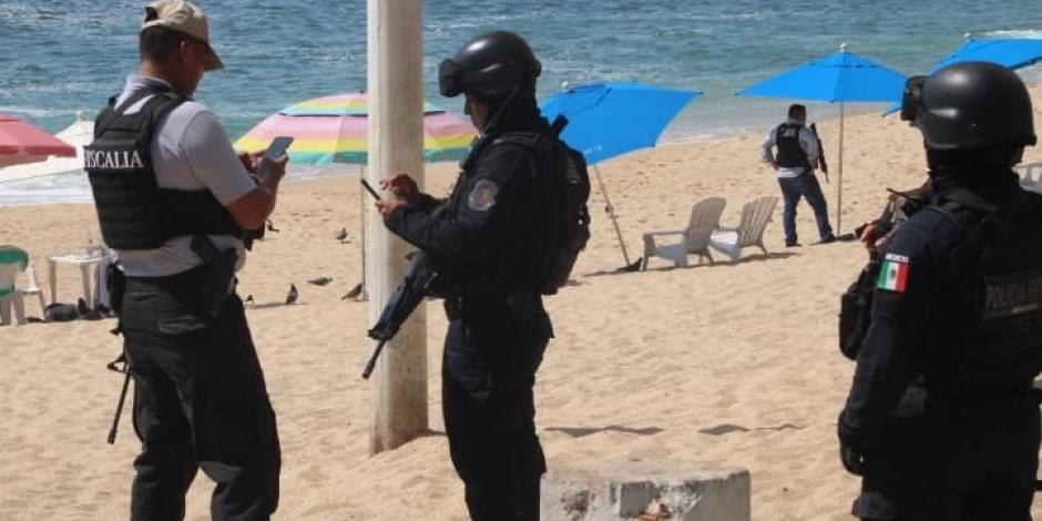 Sujetos armados se enfrentan a balazos a bordo de motos acuáticas en Bahía de Acapulco, Guerrero