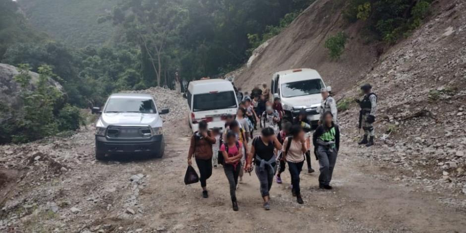 Rescatan a 386 migrantes en Chiapas.