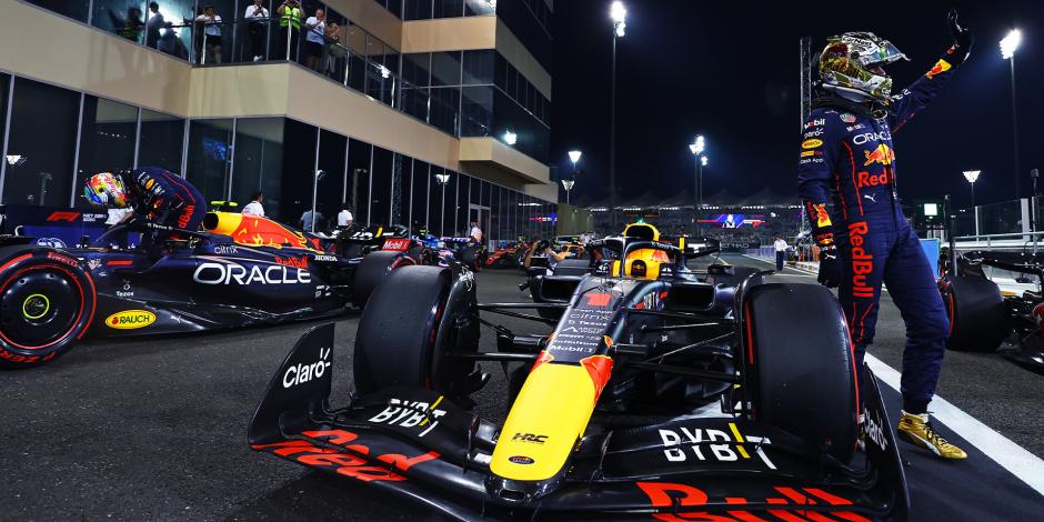 Los pilotos de Red Bull tras elGran Premio de Abu Dhabi de F1.