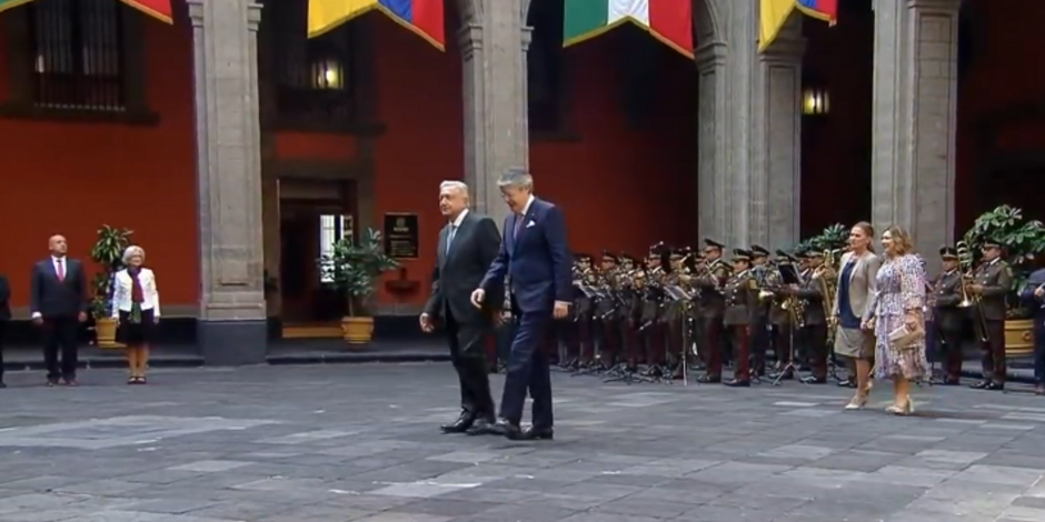 Dan bienvenida oficial al Presidente de Ecuador, Guillermo Lasso