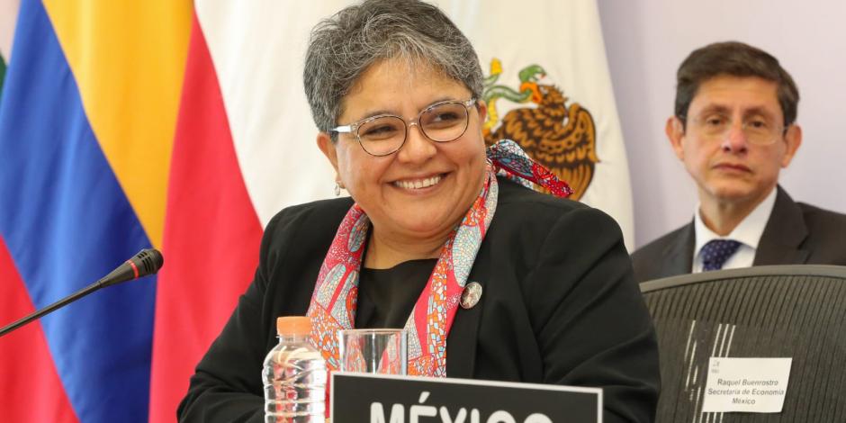 Raquel Buenrostro durante la IX Cumbre Empresarial de la Alianza del Pacífico 2022.