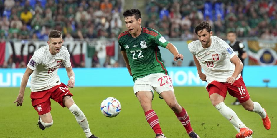Hirving Lozano, en acción, el pasado 22 de noviembre durante el duelo entre México y Polonia en el debut del Tricolor en la Copa del Mundo Qatar 2022.