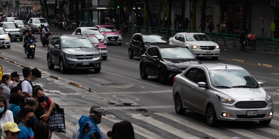 Hoy No Circula: En La Razón te decimos qué vehículos no tienen permitido circular este primer sábado de diciembre en el Valle de México