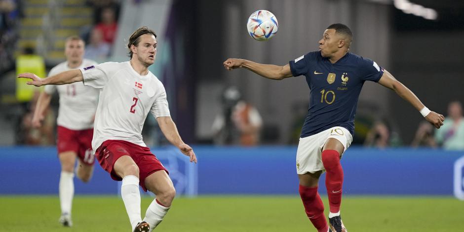 Una acción del Francia vs Dinamarca, partido de la Copa del Mundo Qatar 2022