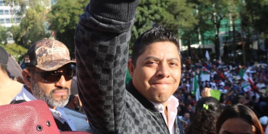 El gobernador de San Luis Potosí, Ricardo Gallardo, durante su participación en la marcha de AMLO para celebrar los cuatro años del Gobierno de la Cuarta Transformación