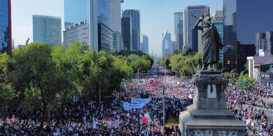 Manifestantes en apoyo a la administración de López Obrador, ayer.