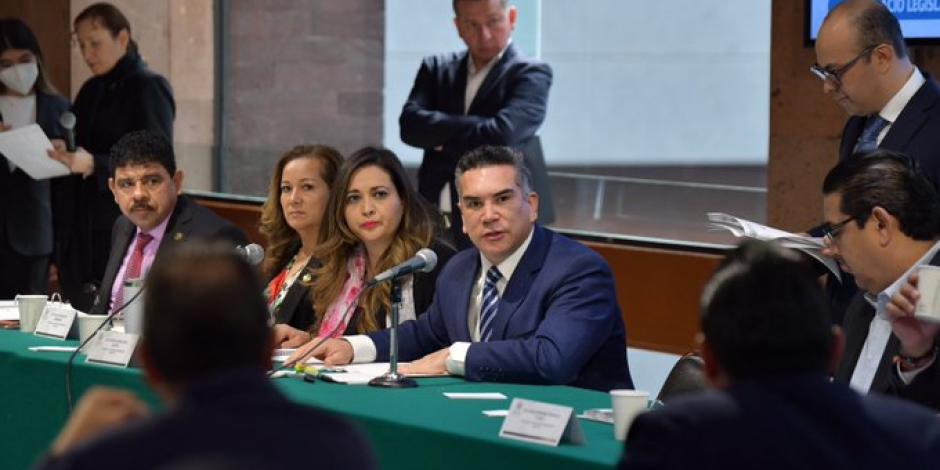 El dirigente nacional del PRI, Alejandro Moreno, afirma que Morena tiene claro que no cuenta con los votos suficientes para la Reforma electoral, por ello el Presidente no hizo mención sobre ella en su discurso en el Zócalo