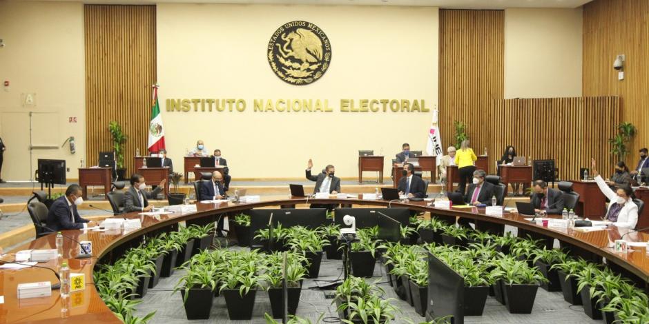 A partir de las irregularidades detectadas en materia de fiscalización y administrativa se plantearán sanciones para el partido del Presidente Andrés Manuel López Obrador.