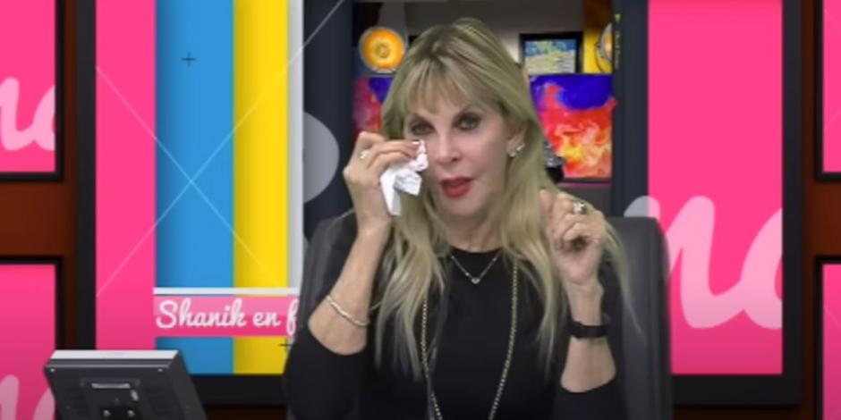 Shanik Berman llora en vivo porque la demandaron y por hacer 2 horas al programa