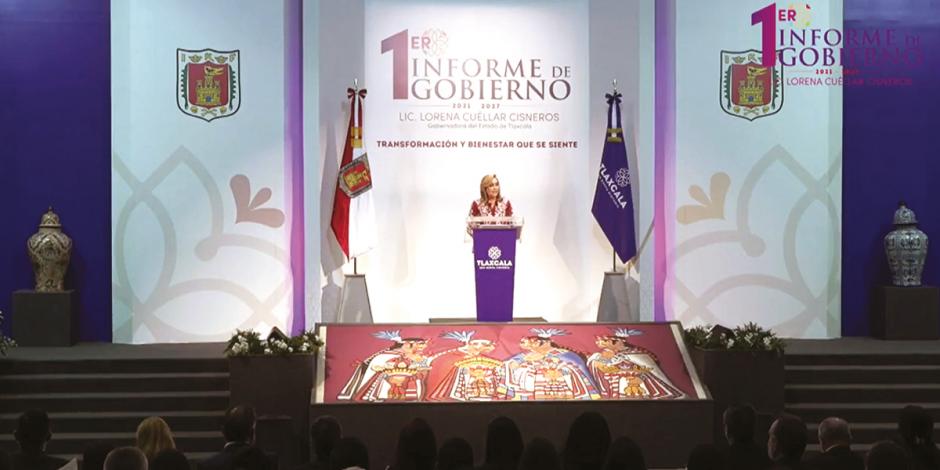 Lorena Cuéllar Cisneros, durante su Primer Informe de Gobierno, ayer.