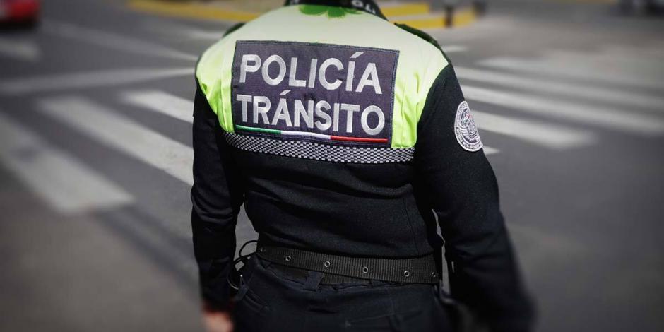 Exhiben a policías que pedían "mordida" a automovilistas en Puebla