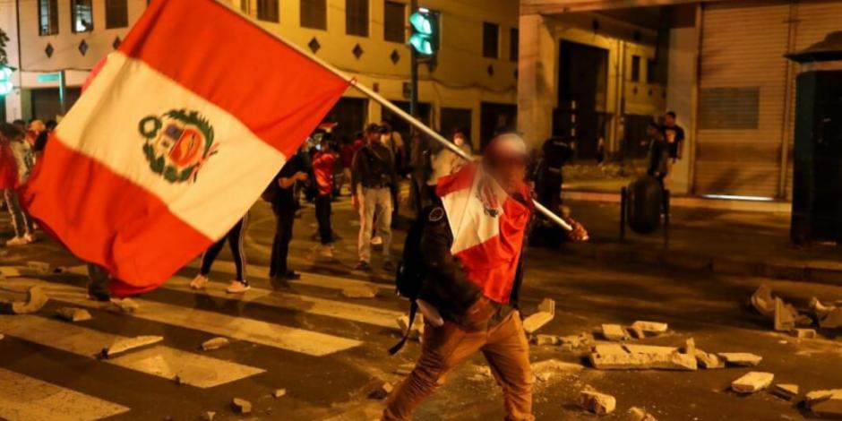 Van tres muertos en protestas en Perú.