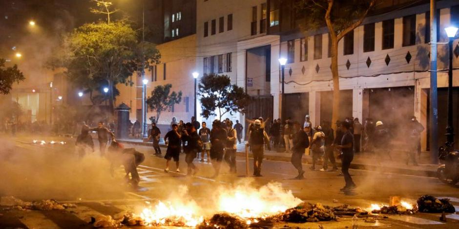 Por protestas debido a la crisis política, Perú declaró estado de emergencia en todo el país.