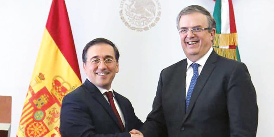 El canciller Marcerlo Ebrard (derecha) durante su encuentro con el ministro de Asuntos Exteriores de España, José Manuel Albares, el pasado 15 de diciembre.