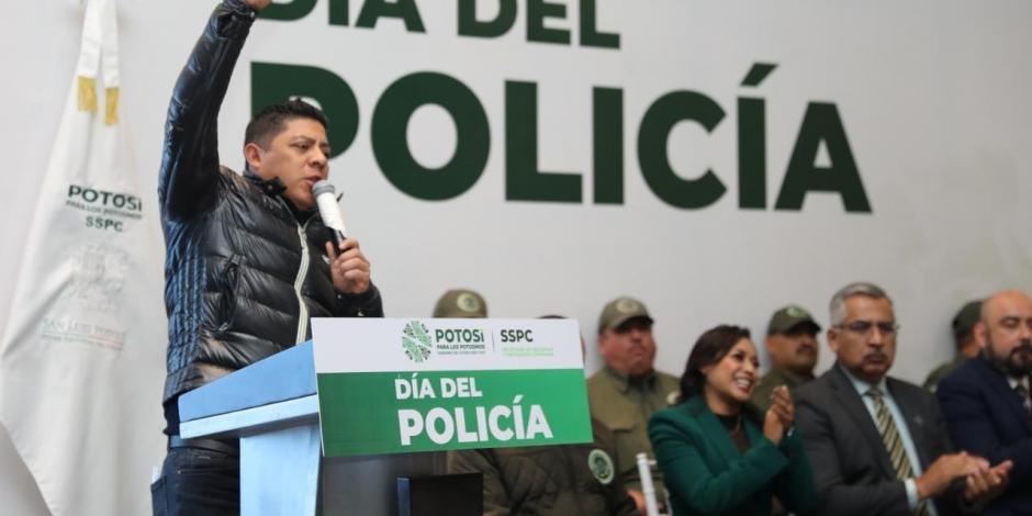 Ricardo Gallardo, gobernador de SLP, reconoce la labor de los y las policías