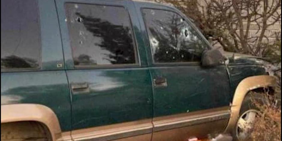 En el costado del vehículo quedaron muestras de los impactos de bala recibidos durante el ataque del martes.