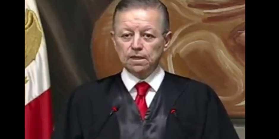 "Seguiré trabajando por un México más justo e igualitario", señala Arturo Zaldívar