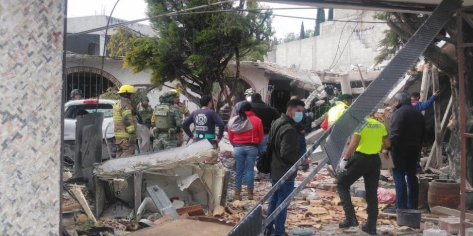 Un saldo de al menos una persona fallecida, tras explosión en Tlaxcala.