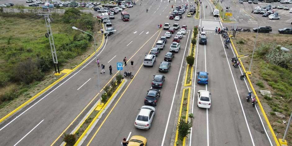 Después de años, vehículos particulares vuelven a cruzar la frontera entre Colombia y Venezuela