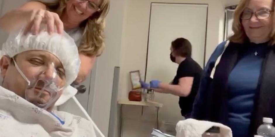 Jeremy Renner agradece a su madre y hermana por sus cuidados (VIDEO)
