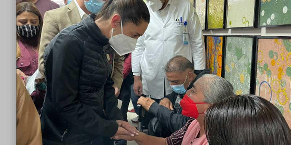 "Me encuentro en el hospital San Ángel Inn Chapultepec para brindar atención a los lesionados y sus familiares", señaló Claudia Sheinbaum
