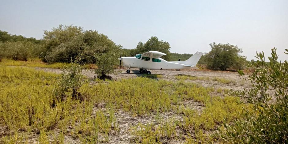 En la imagen: Aeronave confiscada por la Secretaría de la Defensa Nacional que presuntamente transportaba droga.