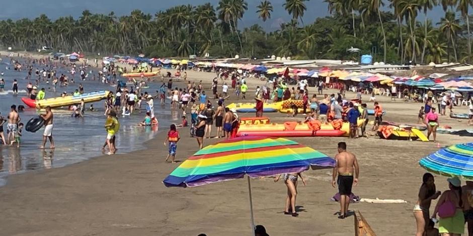 Playas de Guerreroen temporada de vacaciones.
