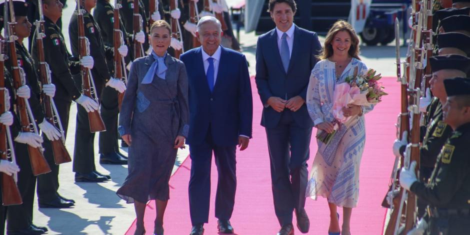 El Presidente de México y el Primer Ministro de Canadá, con sus esposas.