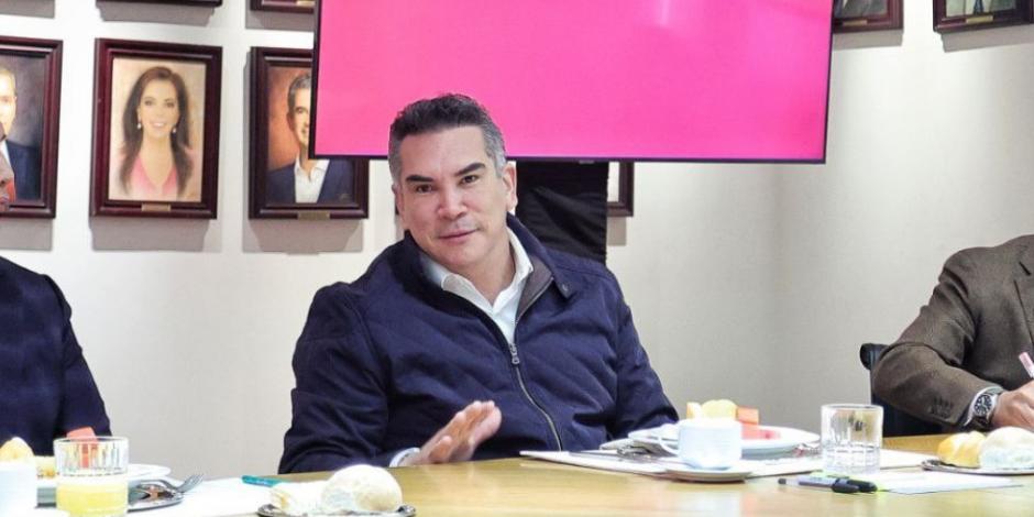 Que se ponga a trabajar y no se meta en la elección, pide 'Alito' Moreno a AMLO.