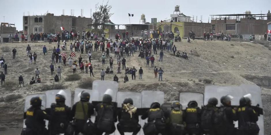 Debido a protestas en Perú, aeropuertos decidieron suspender operaciones.