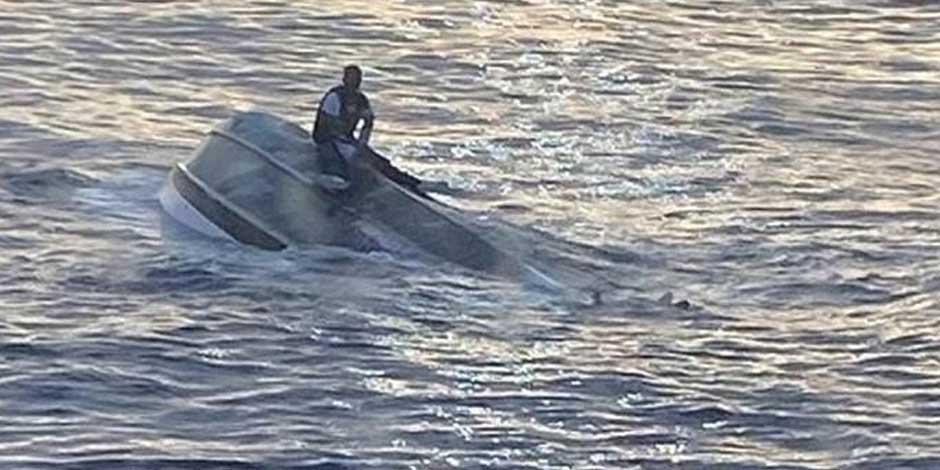 Naufragio de bote turístico deja 3 muertos y un desaparecido