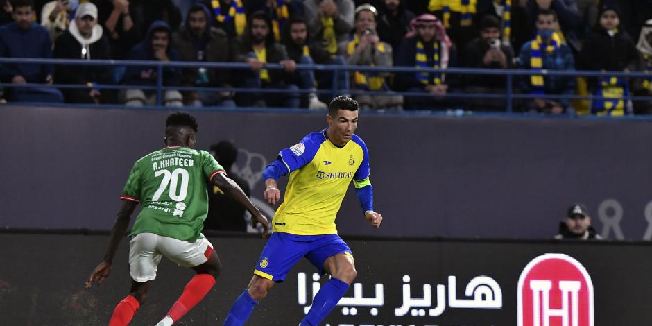 Cristiano Ronaldo fue el capitán del Al Nassr en su debut en la liga de Arabia Saudita.
