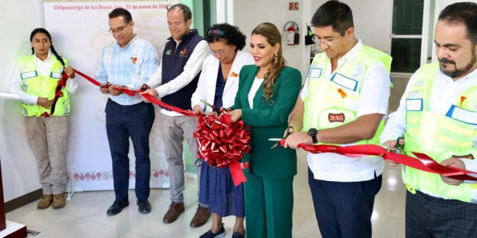 Inaugura Evelyn Salgado Centro Regulador de Urgencias Médicas en Guerrero.