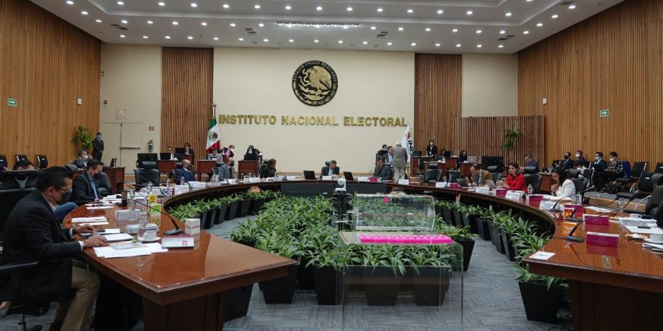 Sesión del Consejo General del INE.