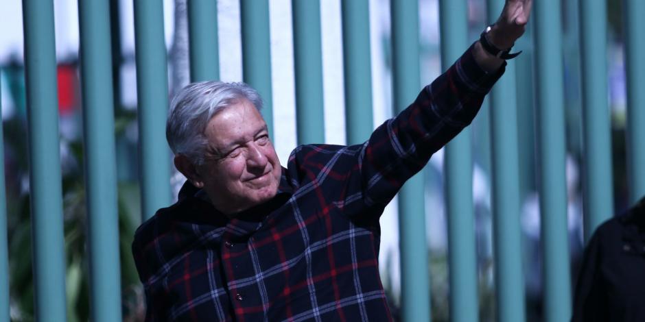 Presidente López Obrador, durante su llegada a Temixco, Morelos.