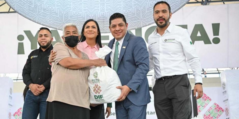Ricardo Gallardo expande programa de becas alimentarias en San Luis Potosí.