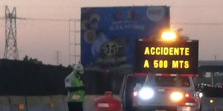 En pleno puente vacacional, se registra un accidente en la autopista México-Acapulco; hay fila de autos de más de 9 kilómetros