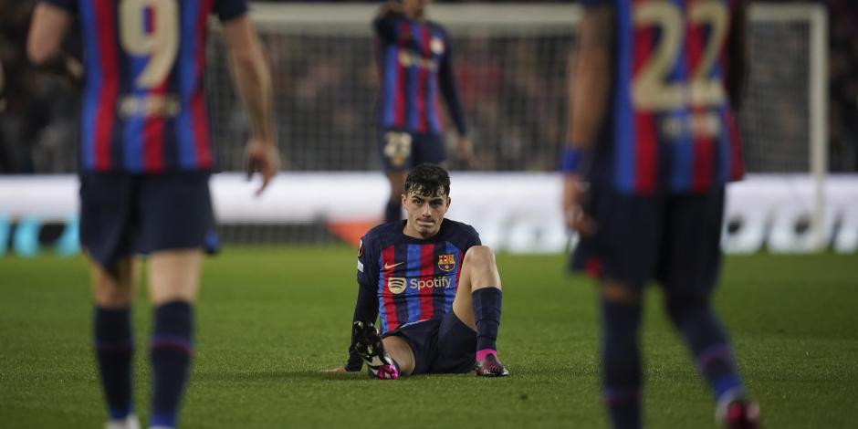 Pedri durante el juego de ida en el playoff de la Europa League entre Barcelona y Manchester United.