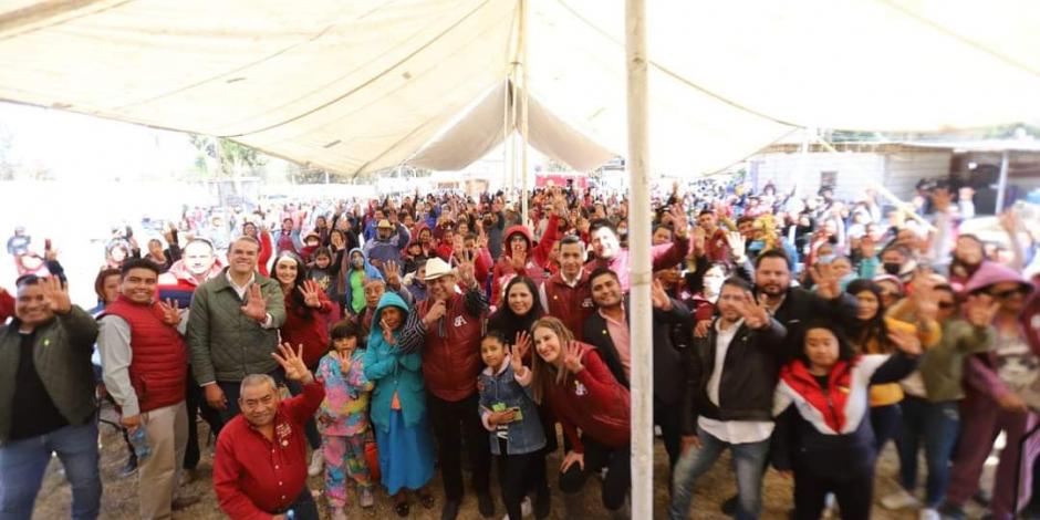 En Querétaro y Baja California, diversas comunidades y grupos sociales convergieron en dos asambleas multitudinarias.