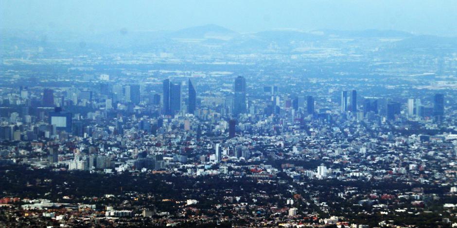 Panorámica de la Ciudad de México desde el cerro Cuauhzin, en la alcaldía Milpa Alta.