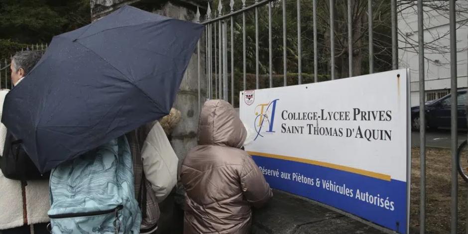 El ataque a puñaladas ocurrió al interior del colegio católico Saint-Thomas d’Aquin, al suroeste de Francia.