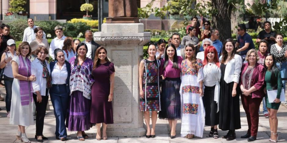 Clebración por el Día de la Mujer, encabezada por la Jefa de Gobierno de la Ciudad de México, Claudia Sheinbaum.