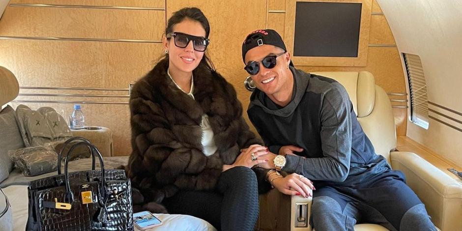 Cristiano Ronaldo y Georgina Rodríguez en el avión privado del crack portugués.