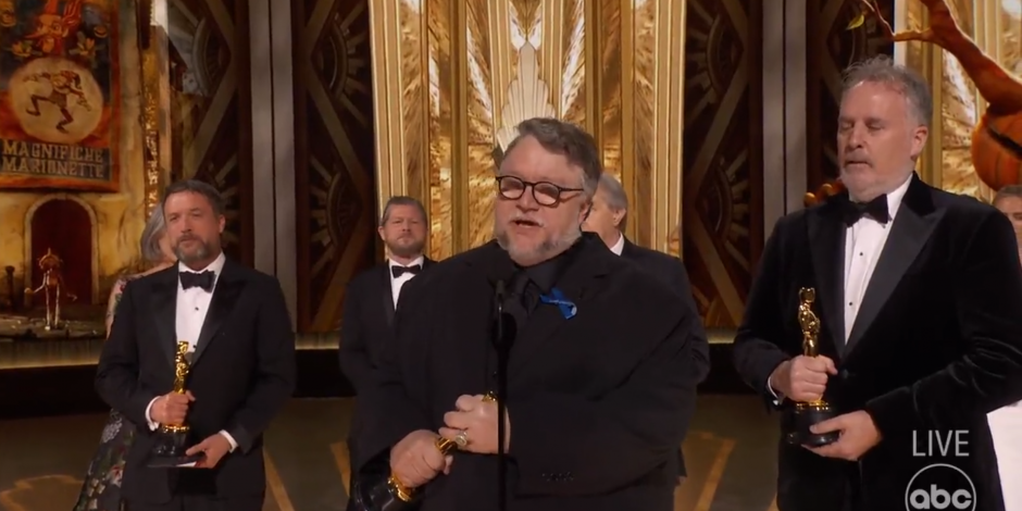 Guillermo del Toro recibe el premio Oscar a Mejor Película Animada por Pinocho