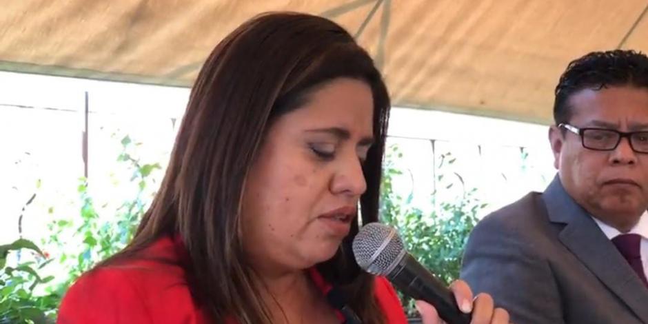 La exauditora, América López, durante la conferencia de prensa realizada en el Zócalo de Cuernavaca, ayer.