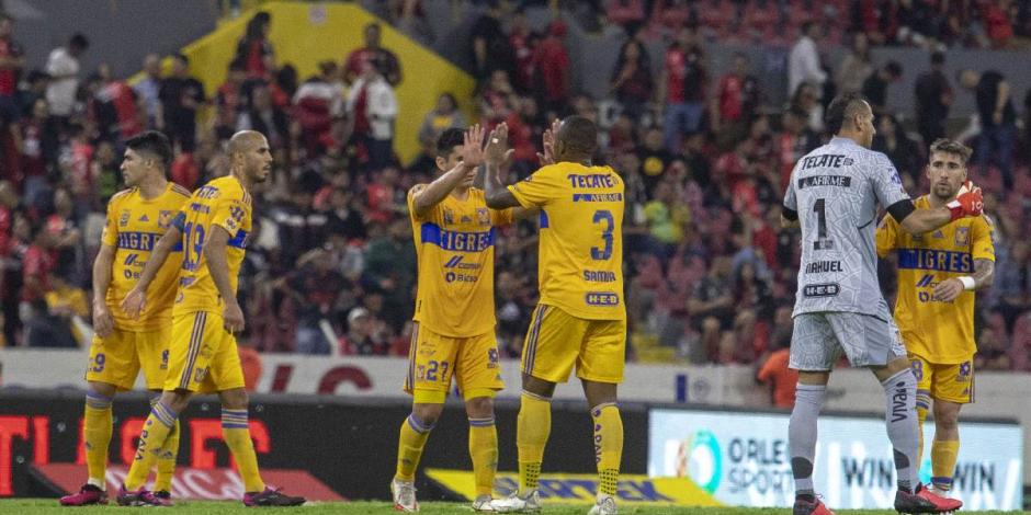 Futbolistas de los Tigres de la UANL festejan un triunfo en el Torneo Clausura 2023.