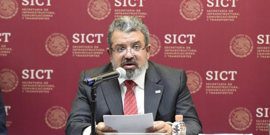Jorge Nuño, titular de la SICT, ayer en conferencia de prensa.