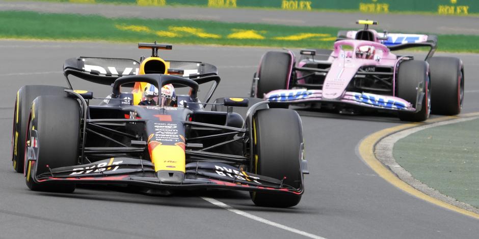 Los monoplazas de Max Verstappen y Pierre Gasly durante la clasificación del Gran Premio de Australia de F1.