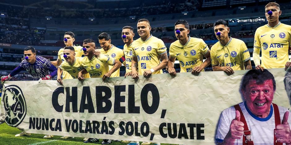 Los futbolistas del América rindieron homenaje a Chabelo en su playera en el juego contra el León.
